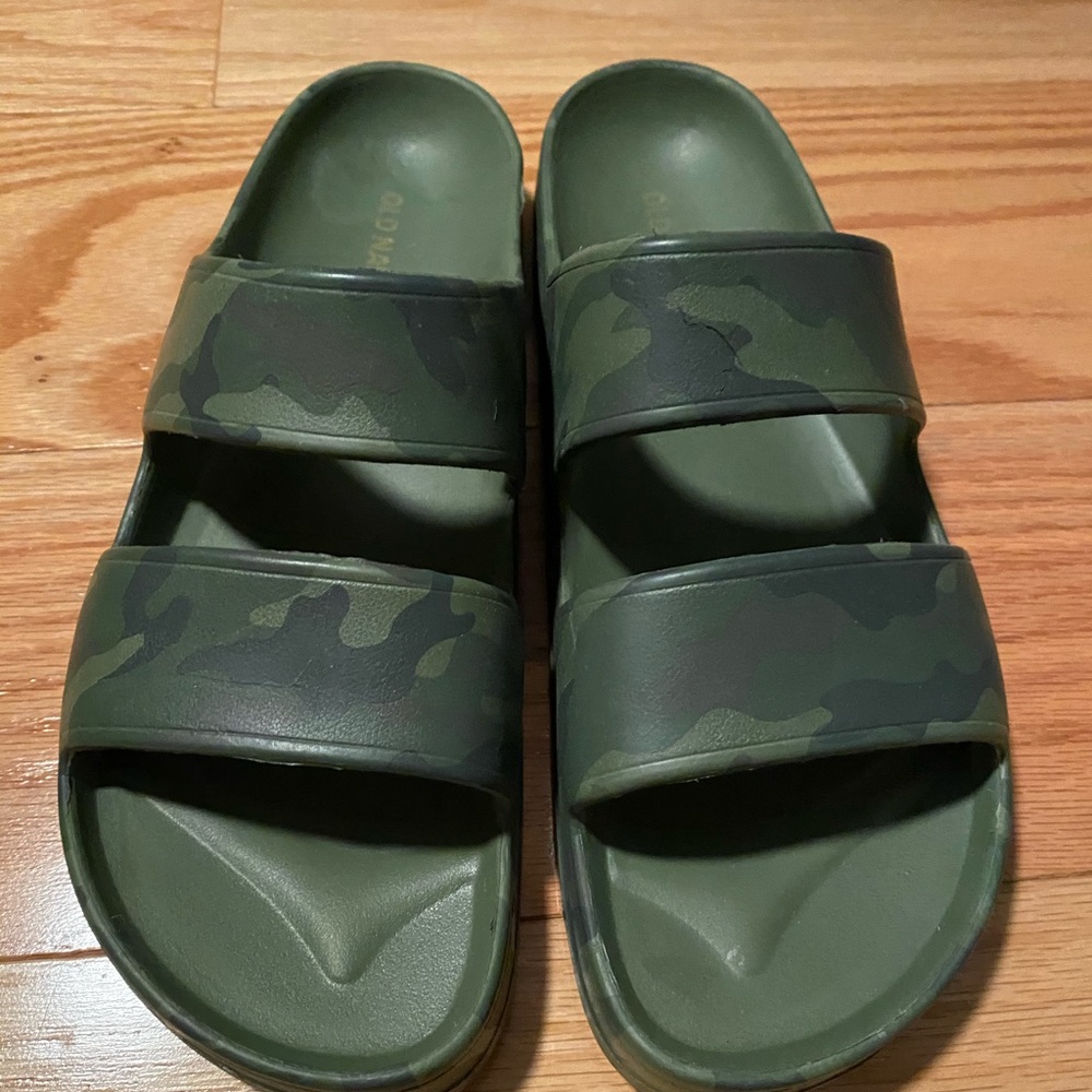 Old Navy slip on